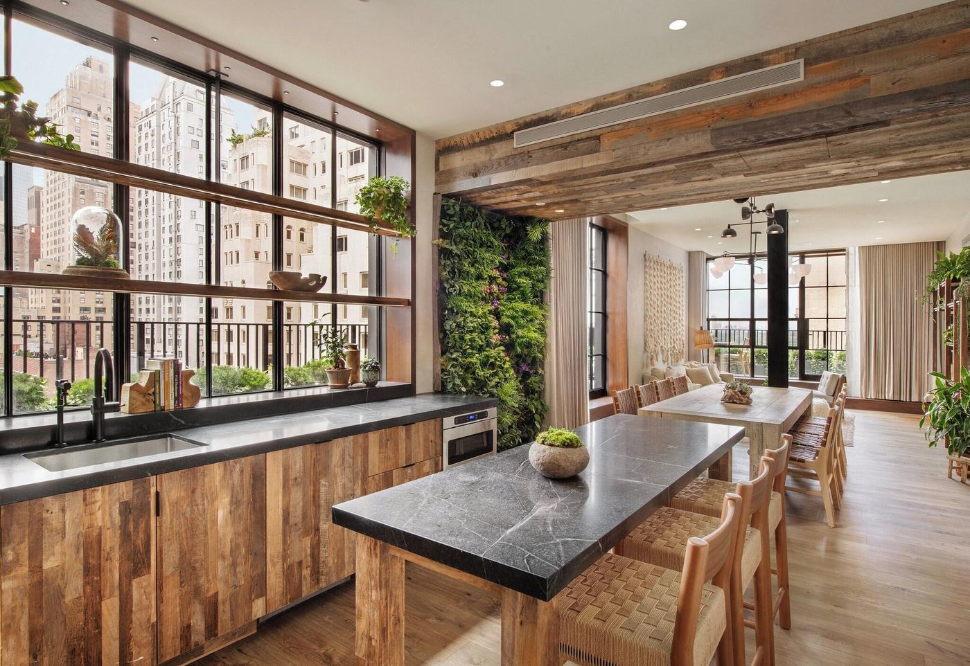 1-Hotel-Central-Park-Room-2