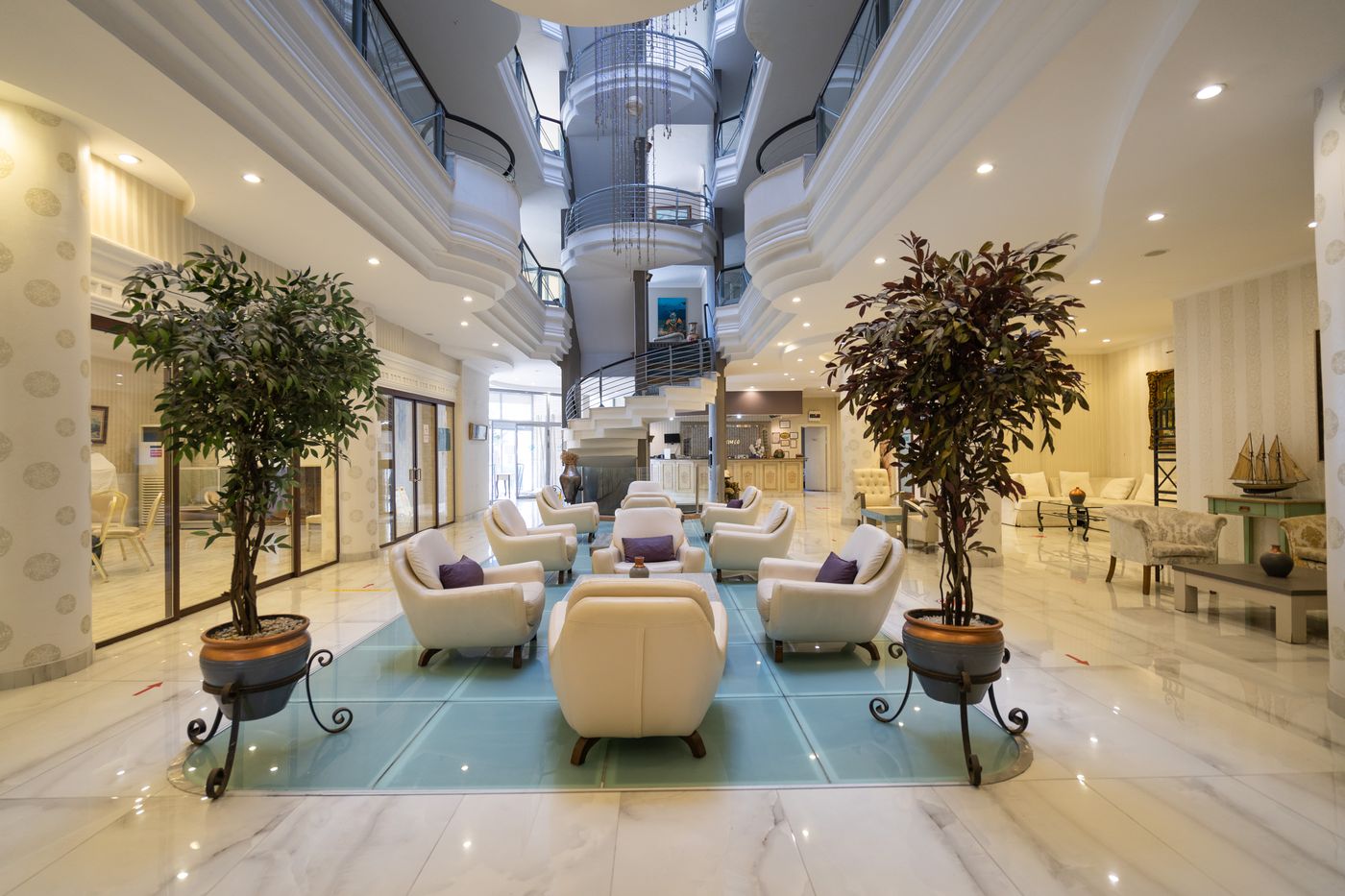 Romance-Beach-Lobby-48