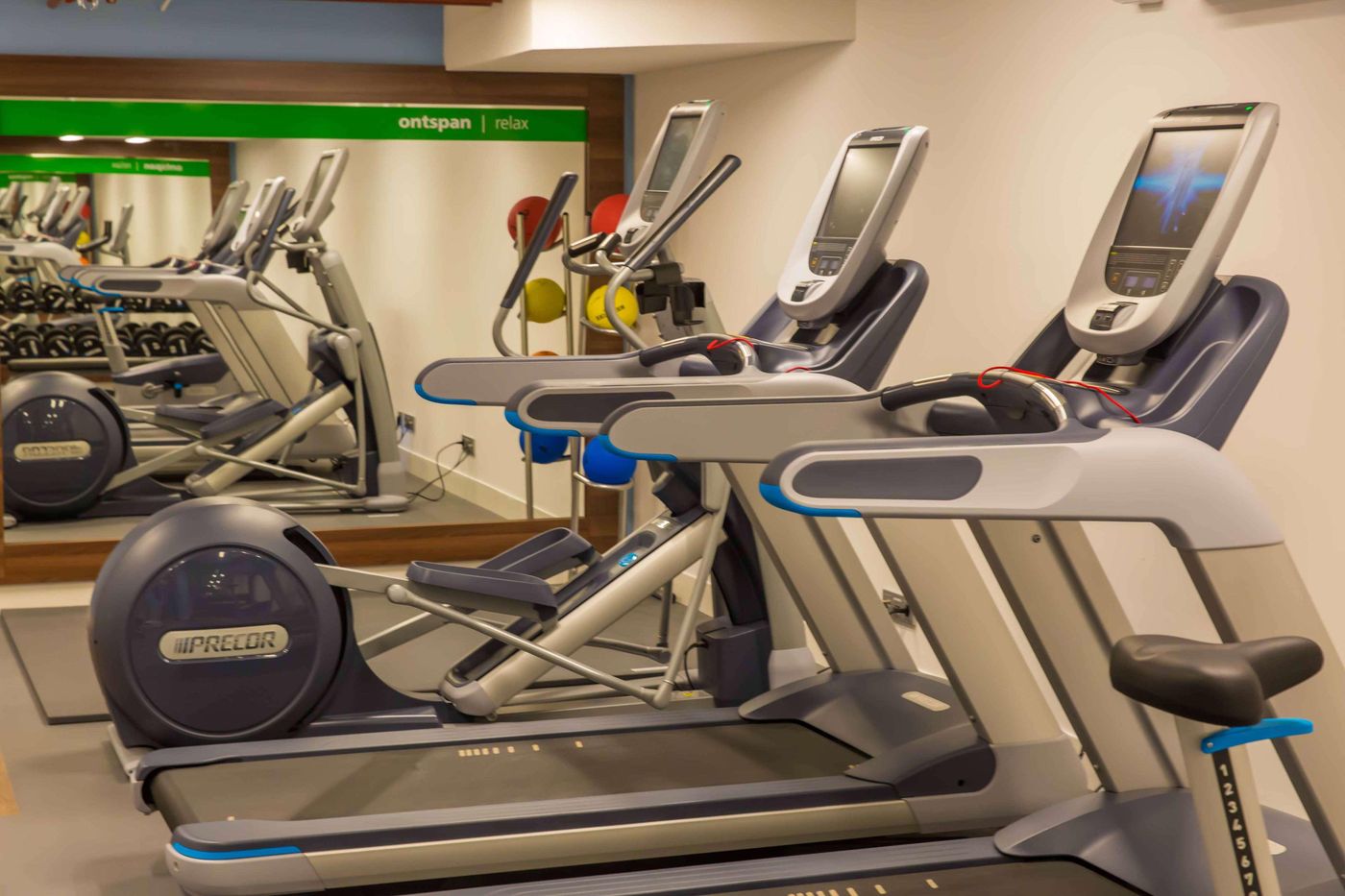 Hampton-By-Hilton-Amsterdam-City-Centre-East-General-view-51