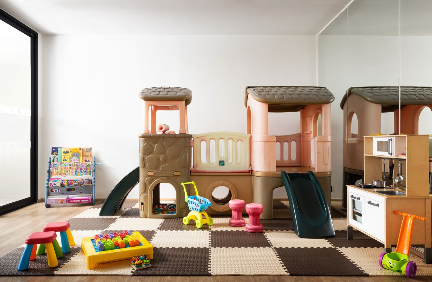 Walton-Suites-Sukhumvit-Sports-and-Entertainment-62