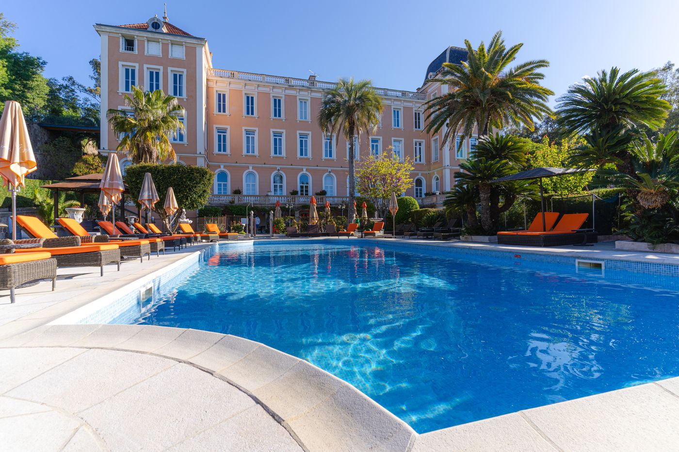 Hotel-L-Orangeraie-Pool-2