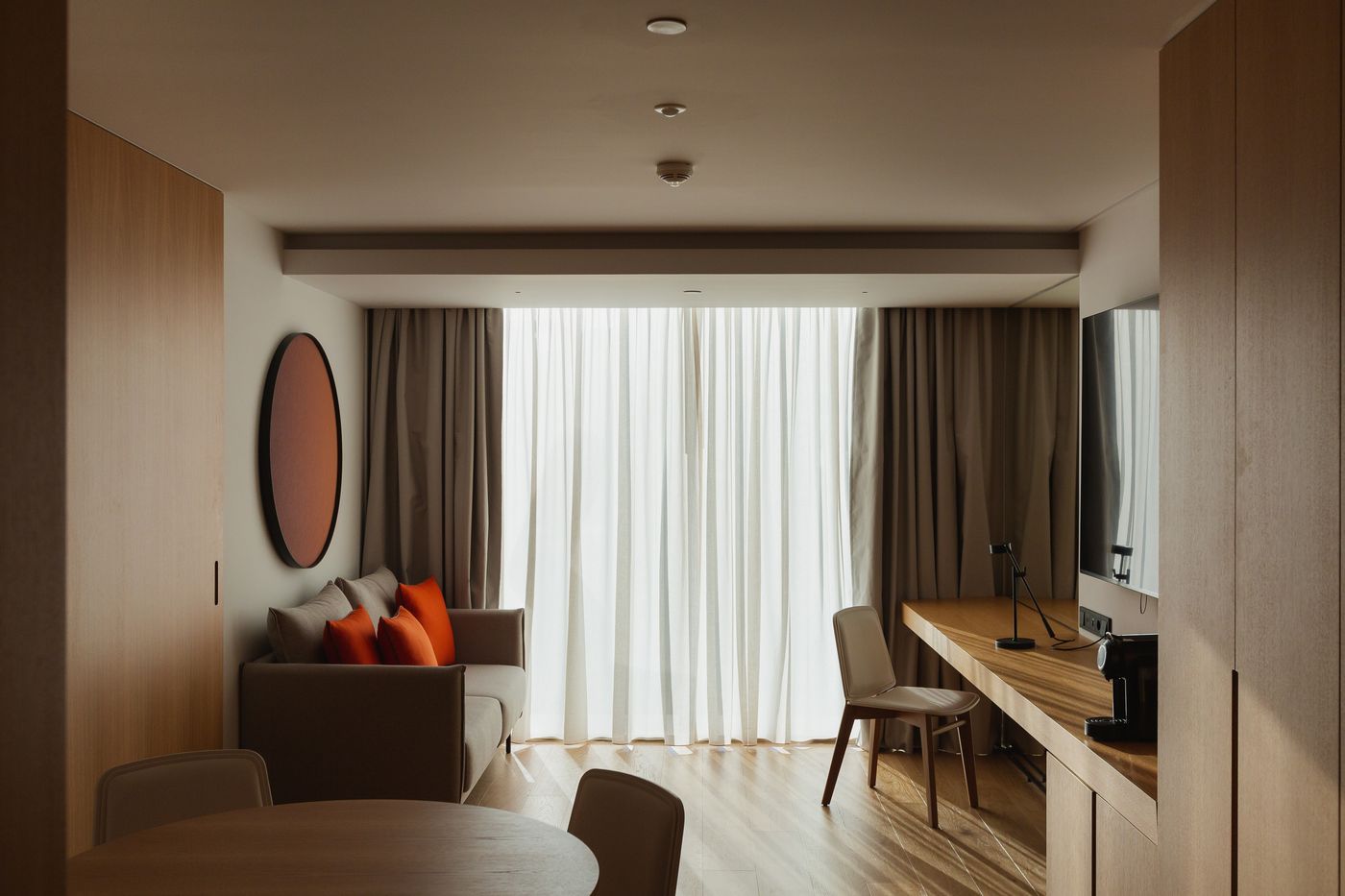 Lumen-Hotel-and-The-Lisbon-Light-Show-Room-22