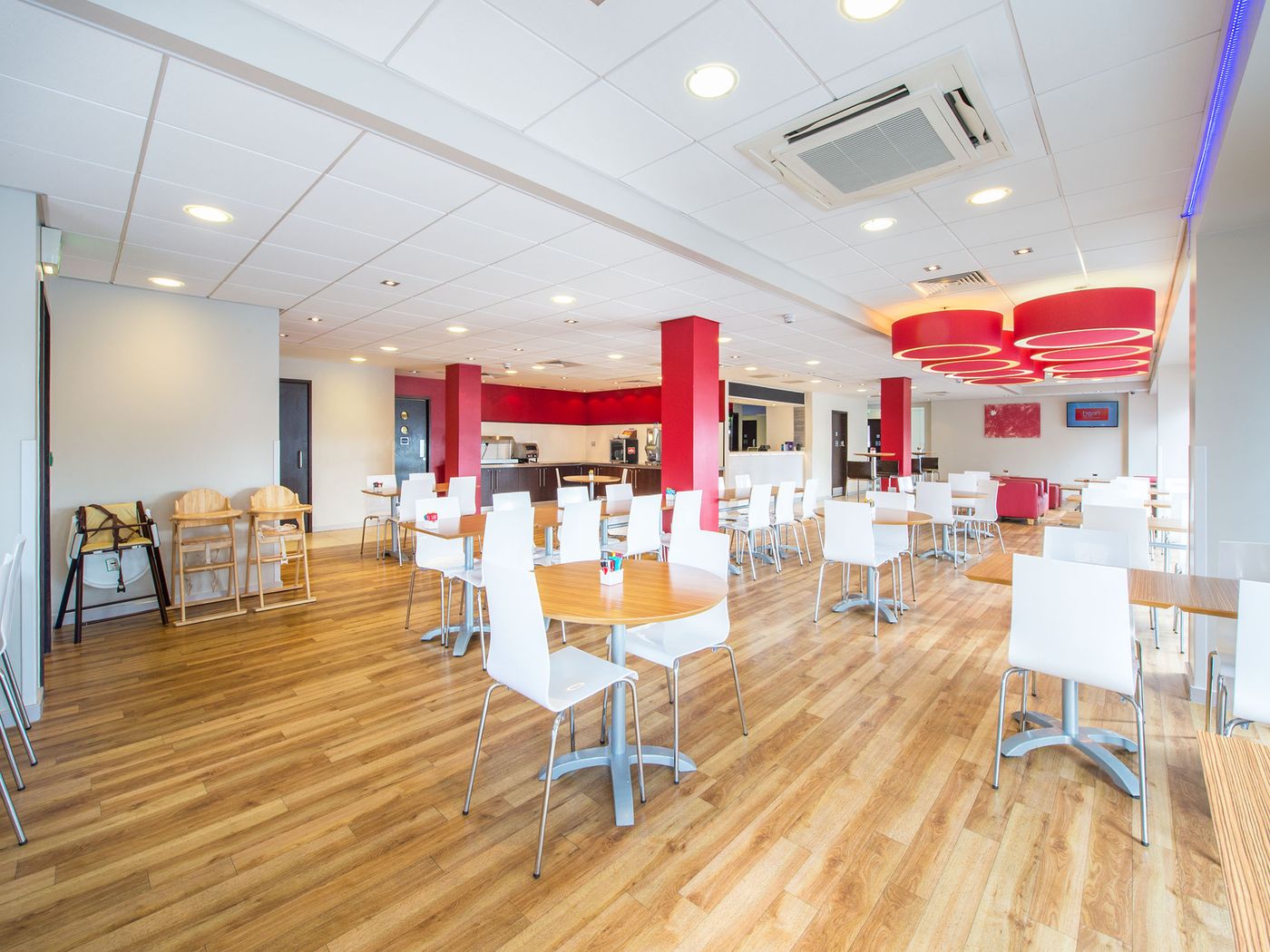 Travelodge Liverpool Central The Strand-United Kingdom-LIVERPOOL-Restaurant-7