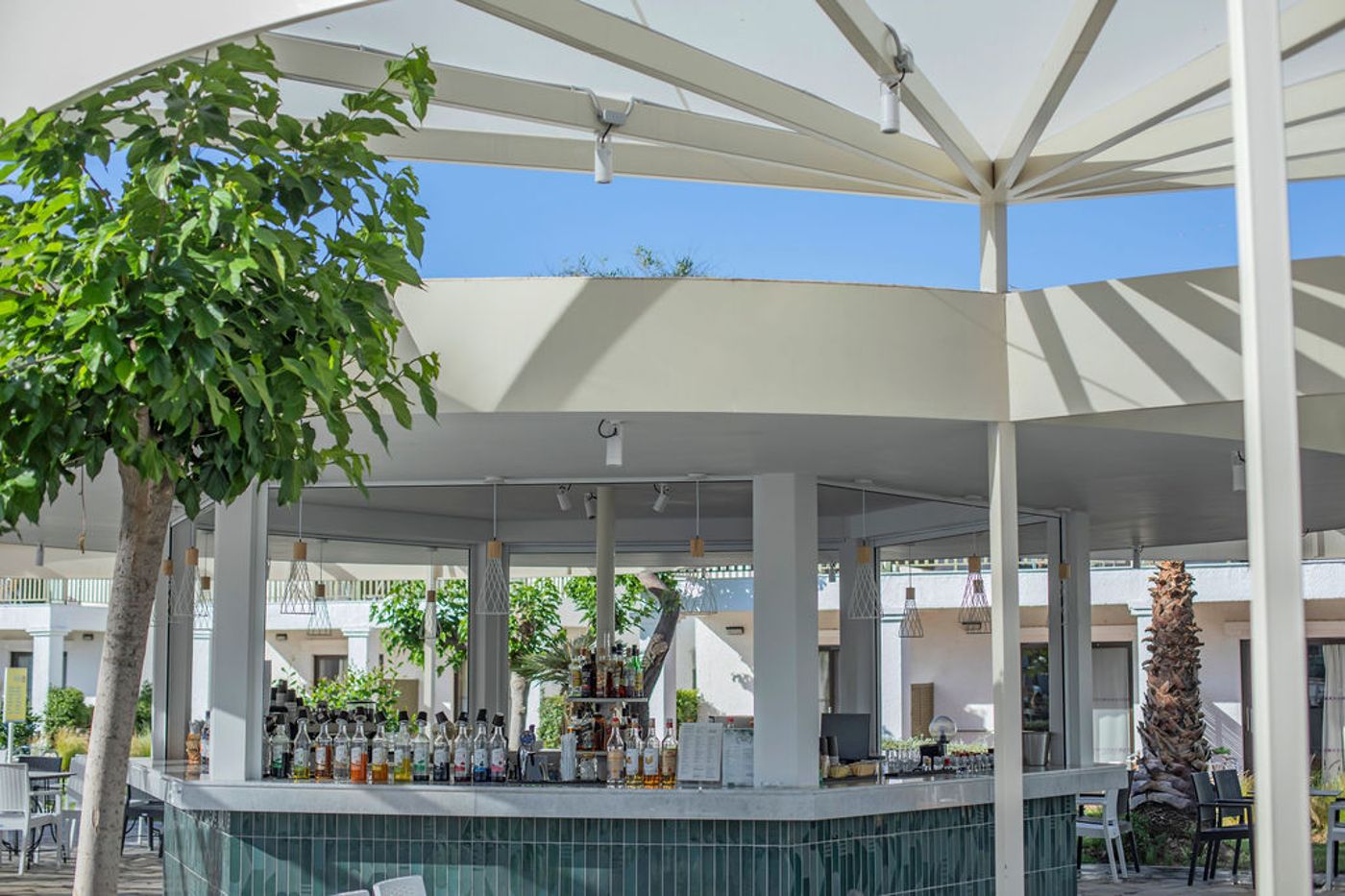 Golden-Coast-Hotel-and-Bungalows-Bar-39