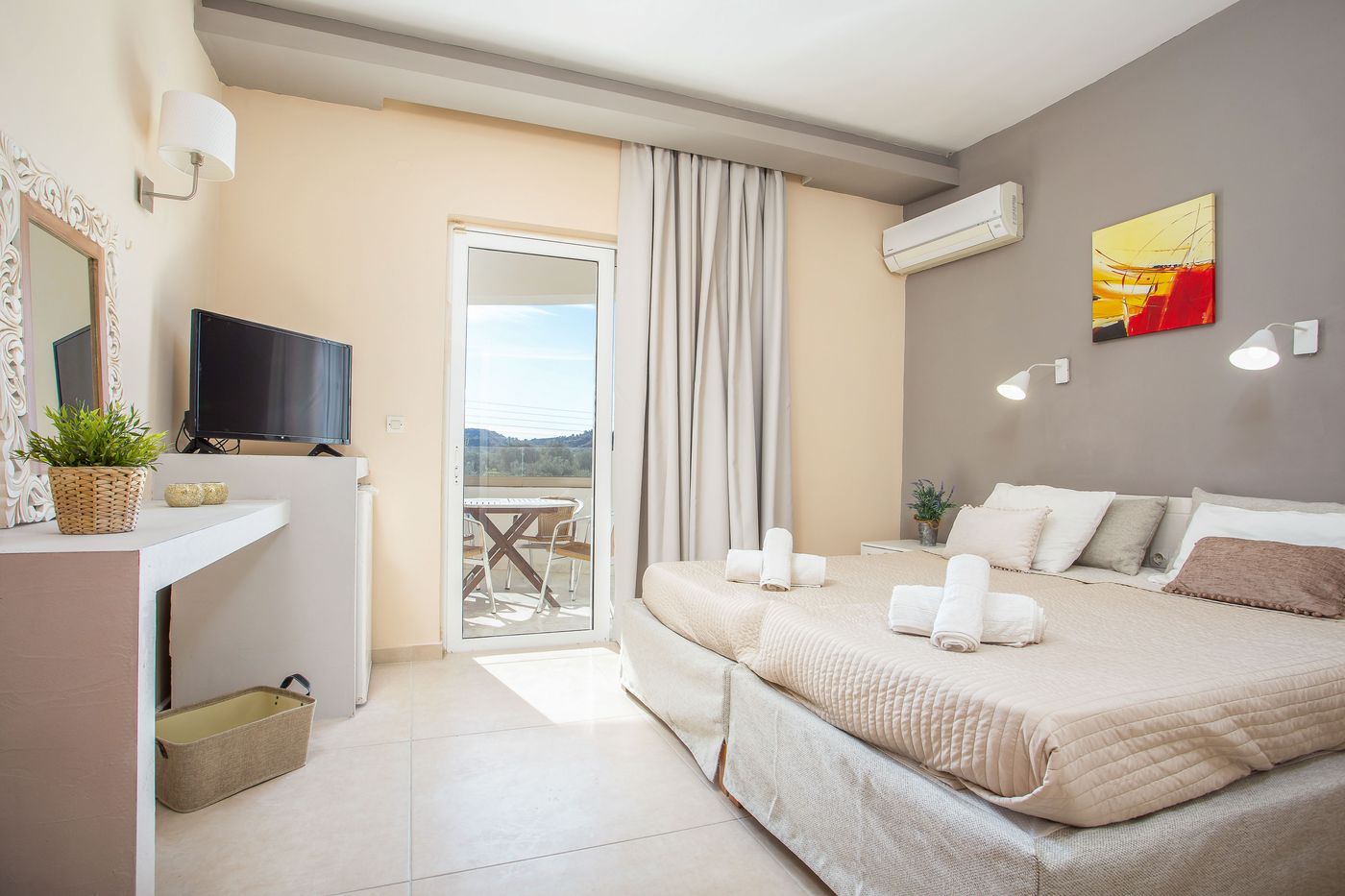 Evita-Studios-Room-26