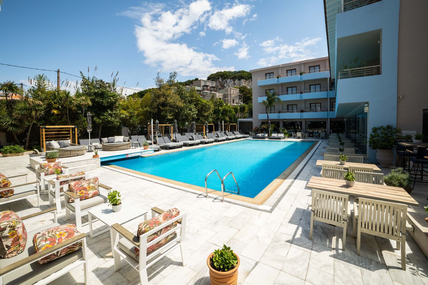 La-Piscine-Art-Hotel---Adult-Only-Pool-4