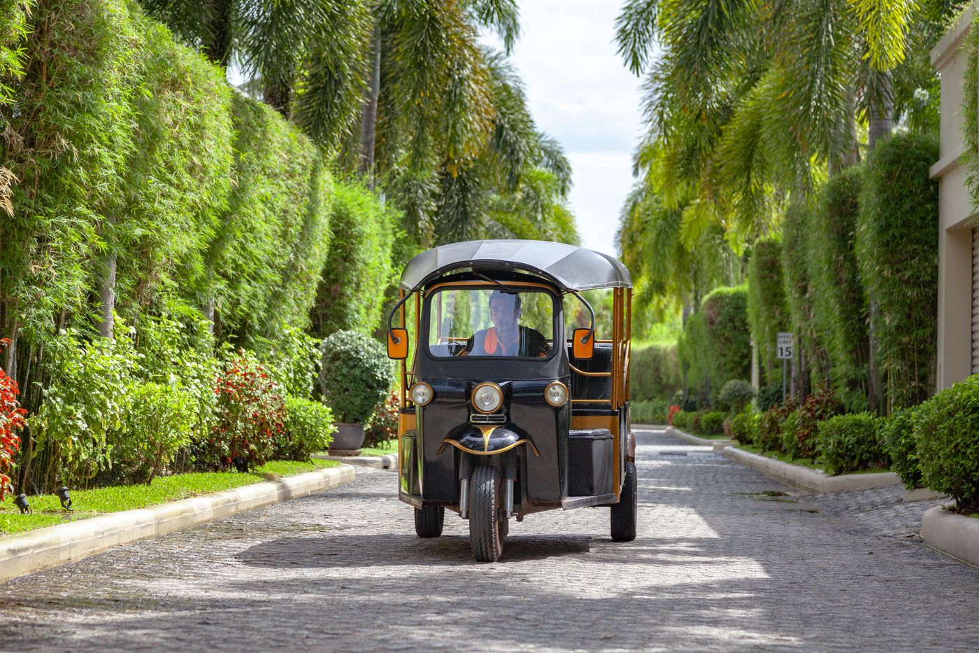 The-Residence-Resort---Spa-Retreat-Lobby-16