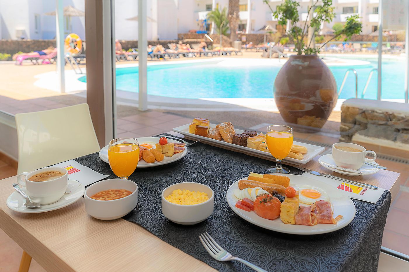 Hotel-Siroco---Serenity---Adults-Only-Restaurant-40