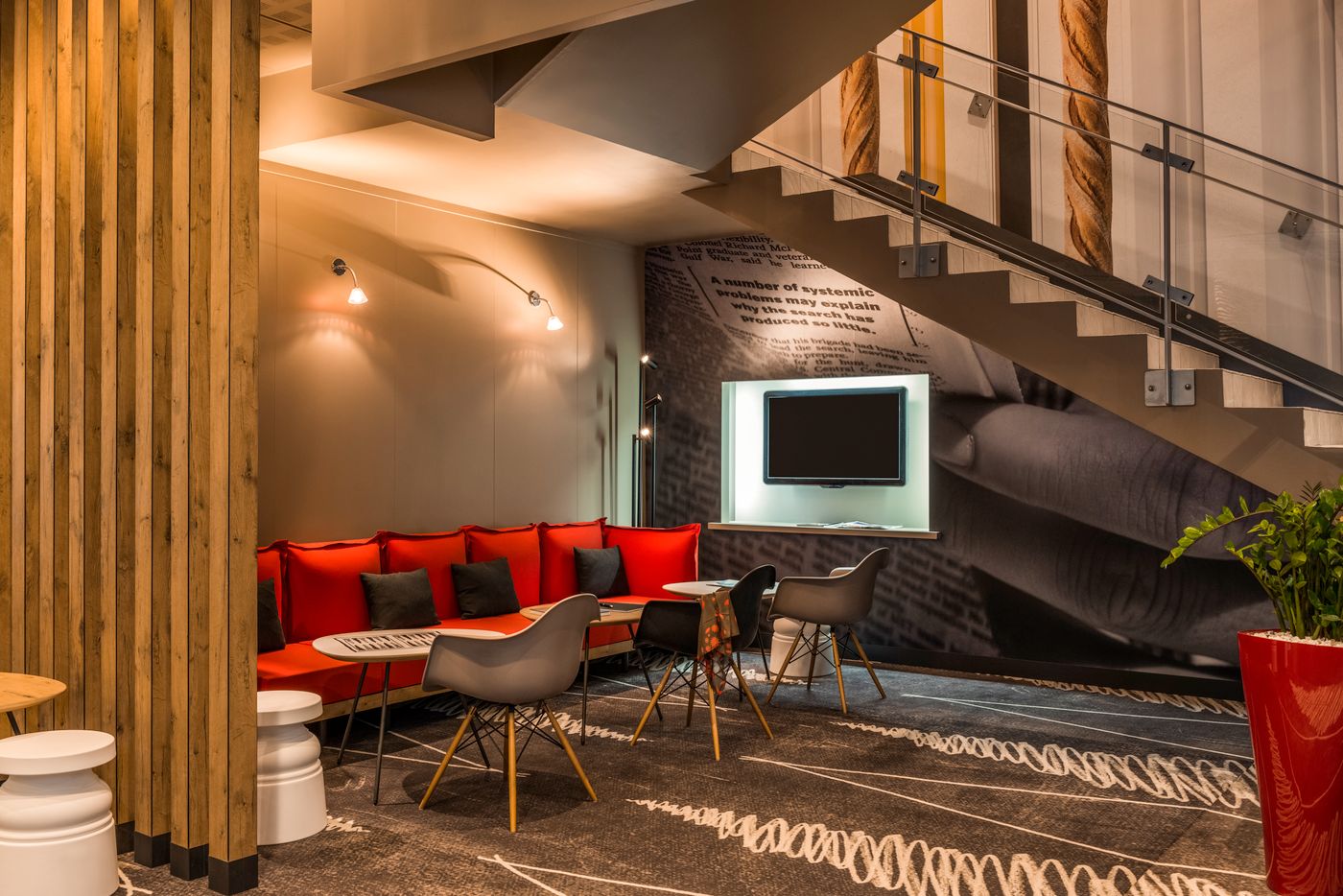 Ibis-Paris-Montmartre-Lobby-4