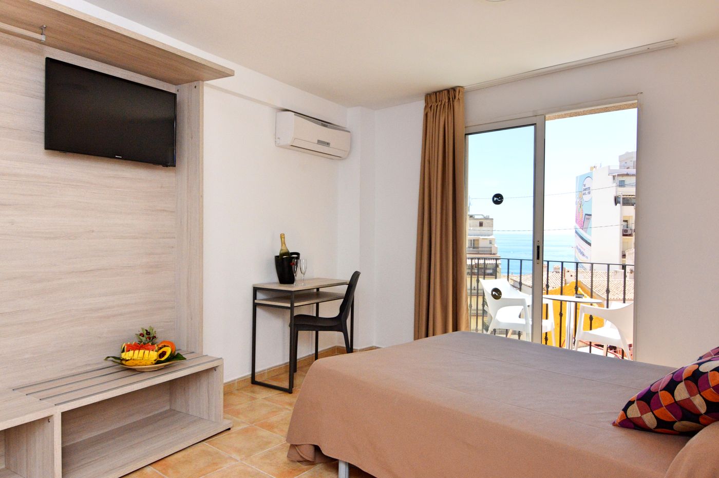 Queens Hotel - Adult Only