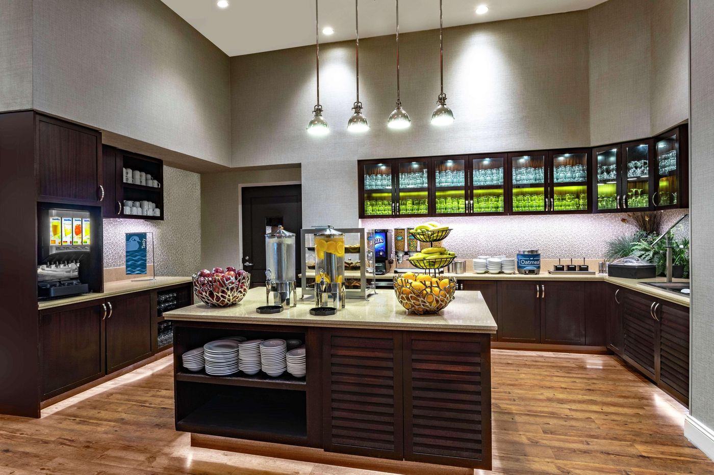 Homewood-Suites-by-Hilton-New-York-Midtown-Manhatt-Restaurant-6