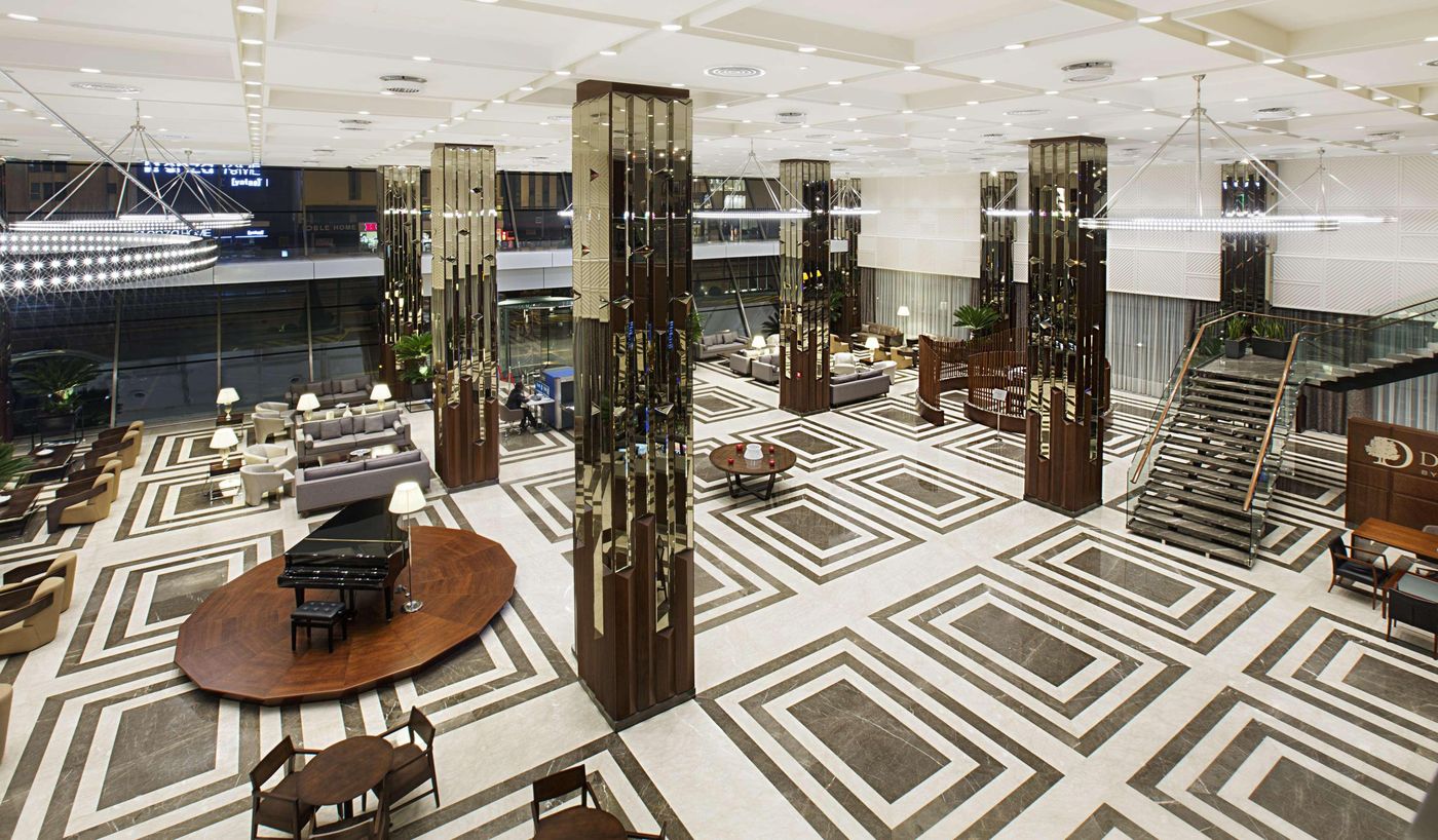 DoubleTree-by-Hilton-Istanbul---Avcilar-Lobby-9