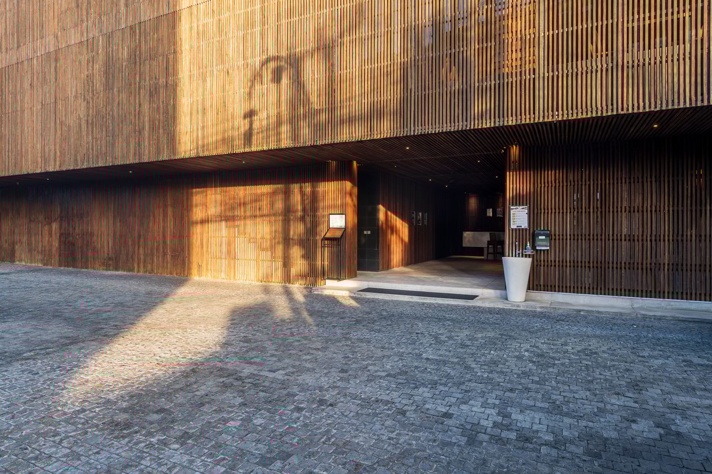 One Eleven-Indonesia-SEMINYAK-Lobby-3