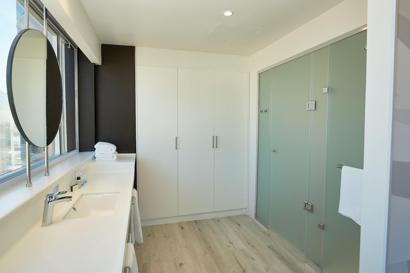 Hotel-Sky-Cape-Town-Room-31