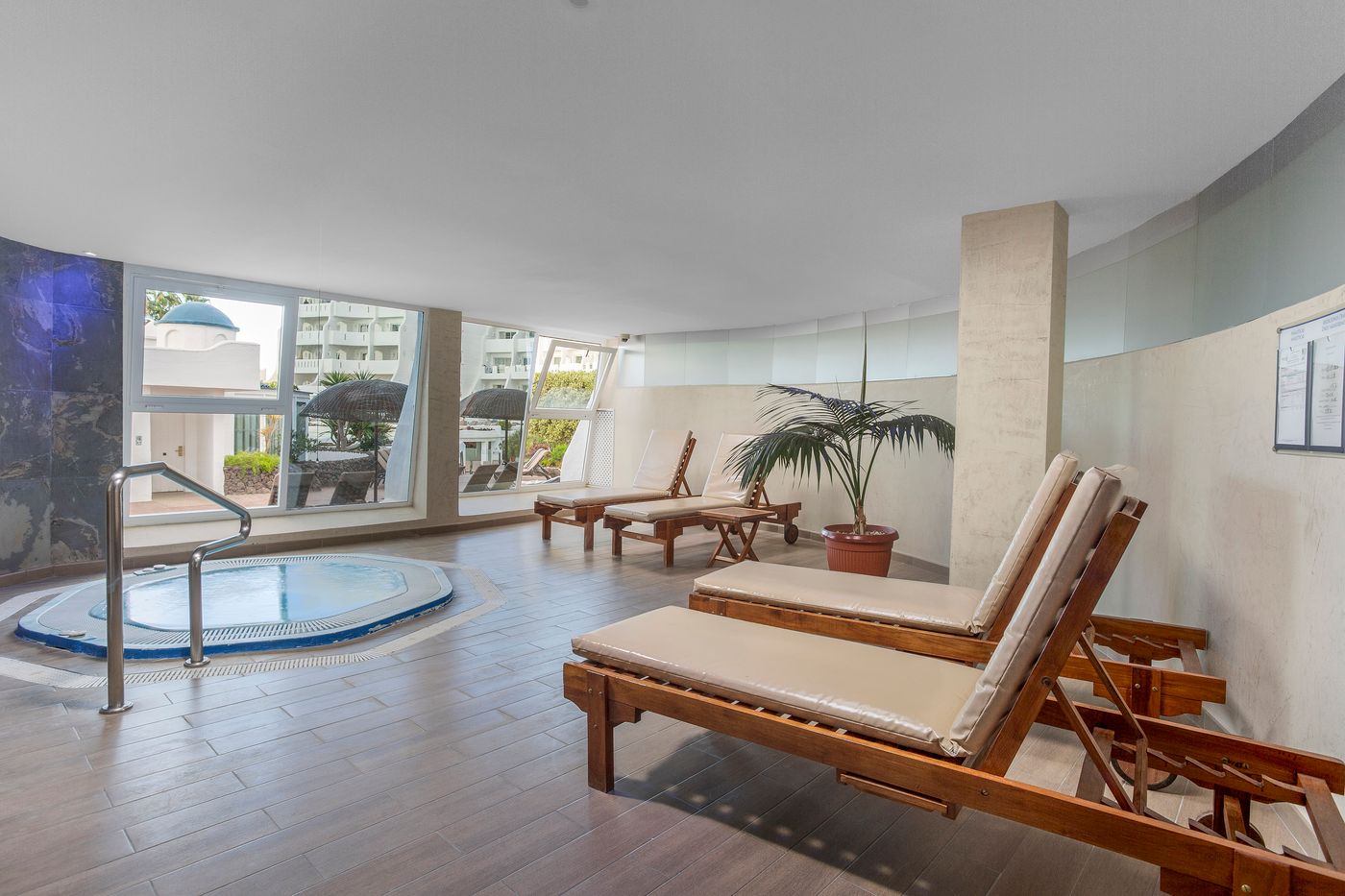 Santa-Barbara-Golf---Ocean-Club-Pool-50