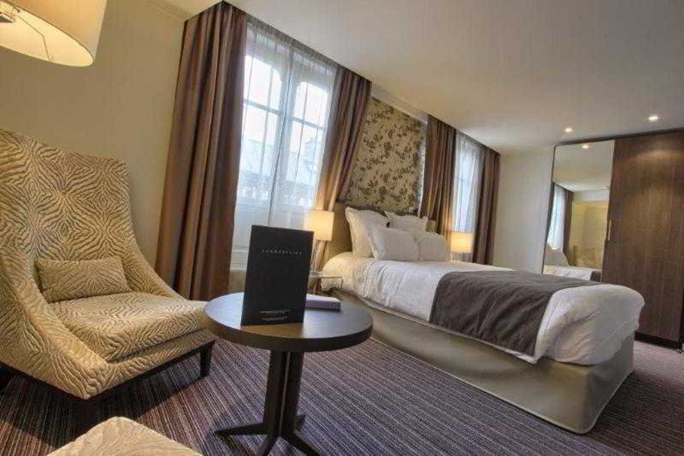 Chamar-Hotel-Room-15