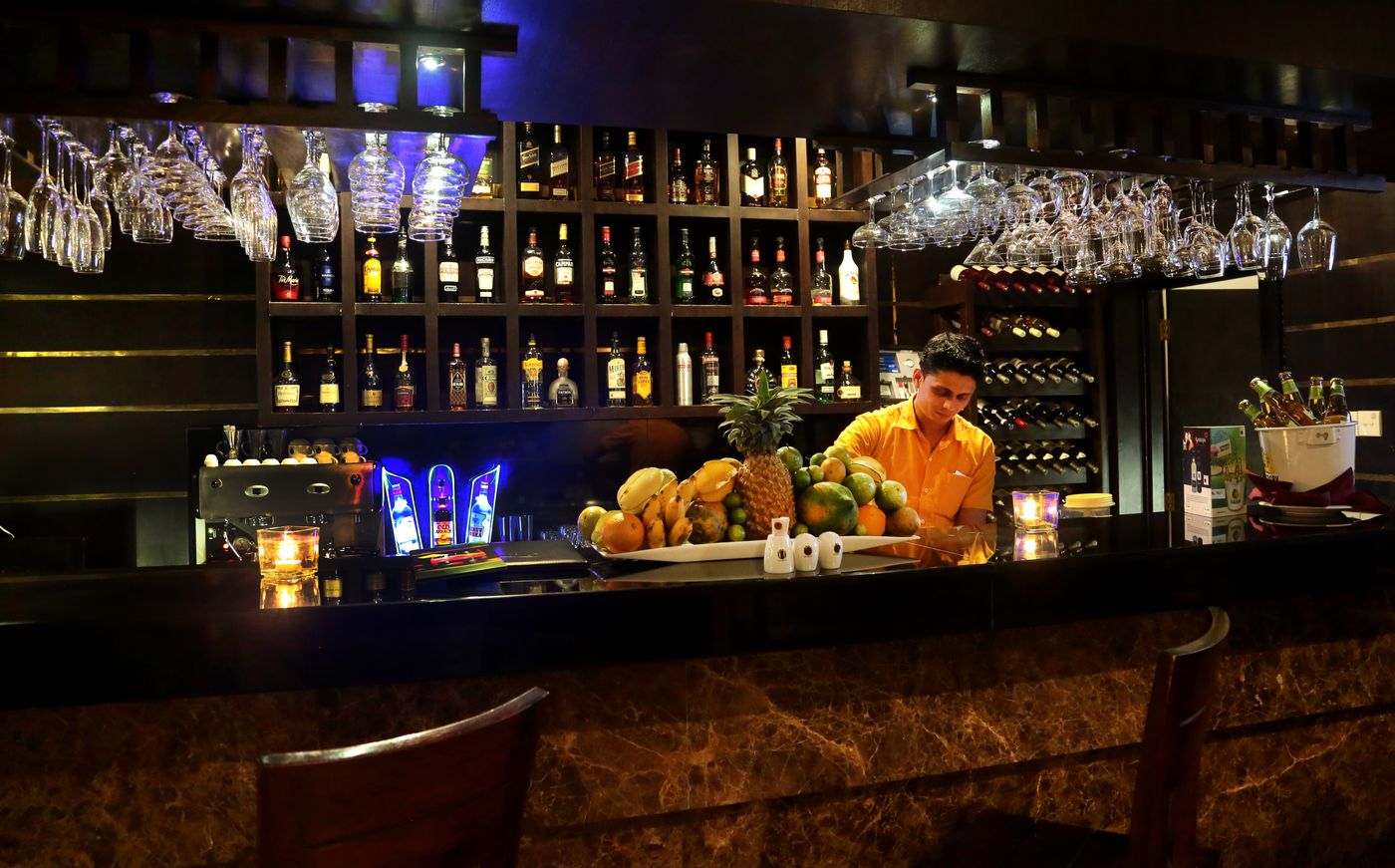 Grand-Udawalawe-Safari-Resort-Bar-26