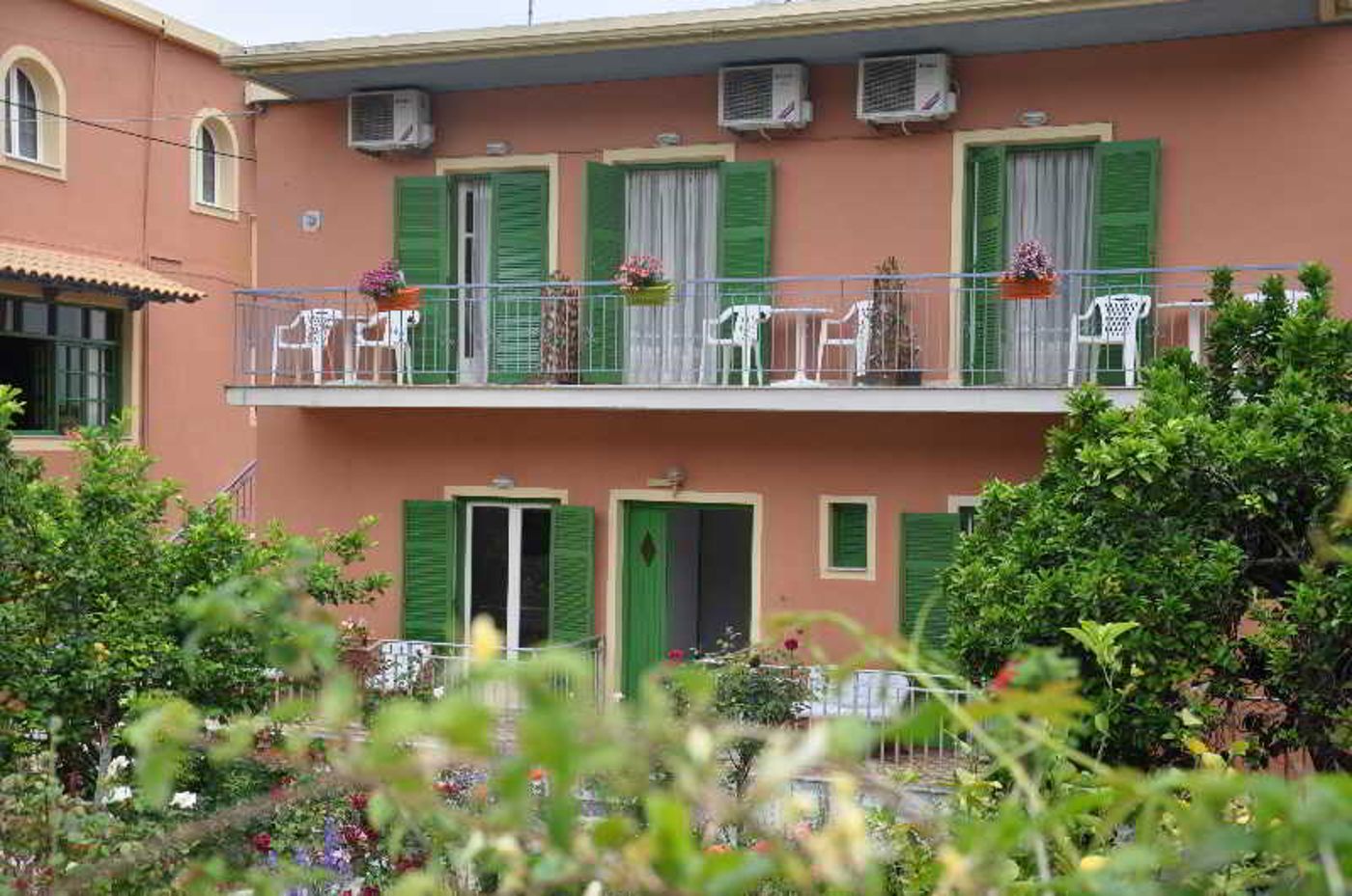 Barbayiannis-Studios-General-view-4