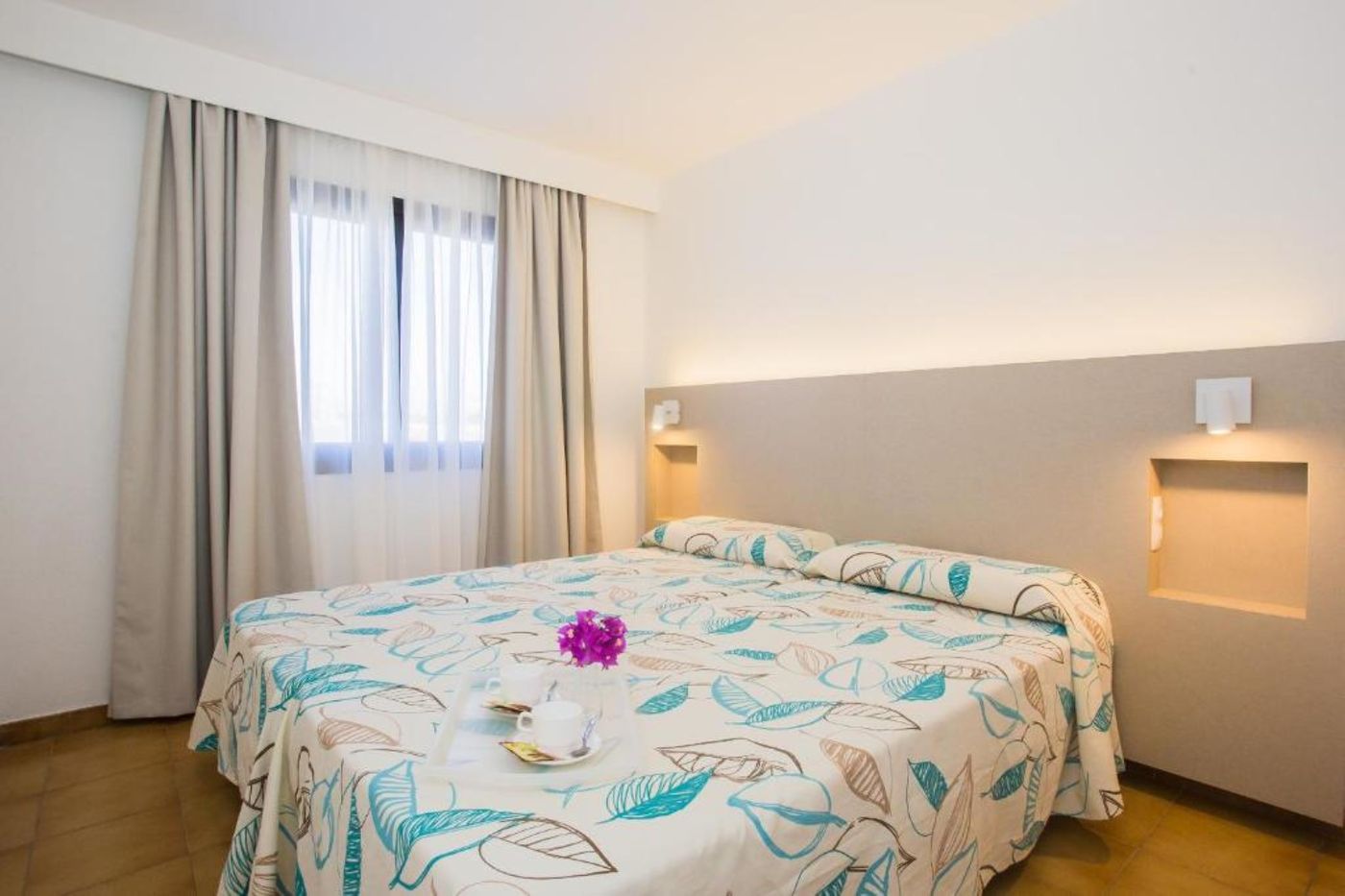 Los-Tulipanes-Room-32