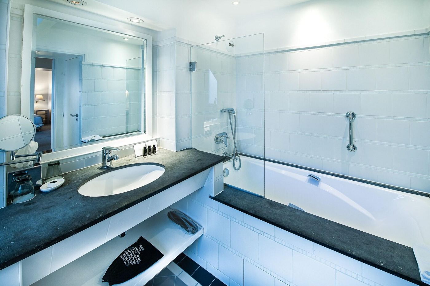 Hotel-Le-Vignon-Room-49