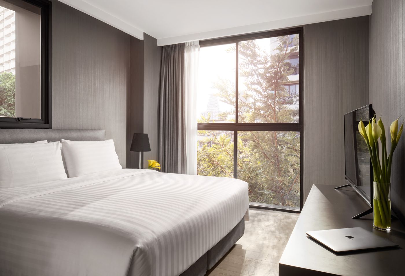 Walton-Suites-Sukhumvit-Room-20