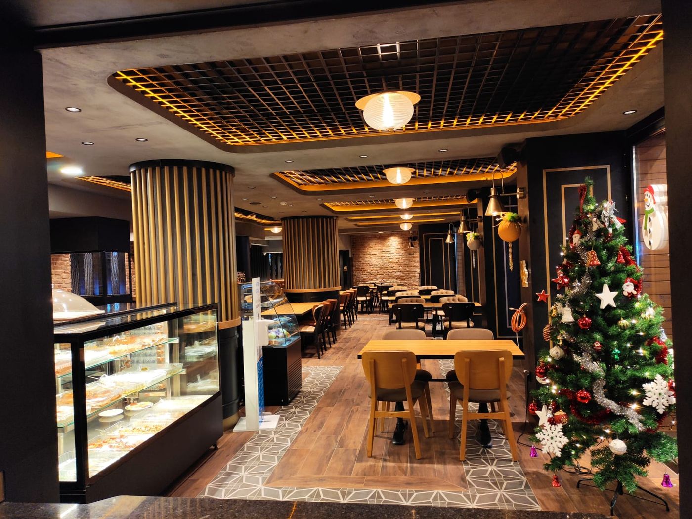 Delta-Hotel-Istanbul-Restaurant-15