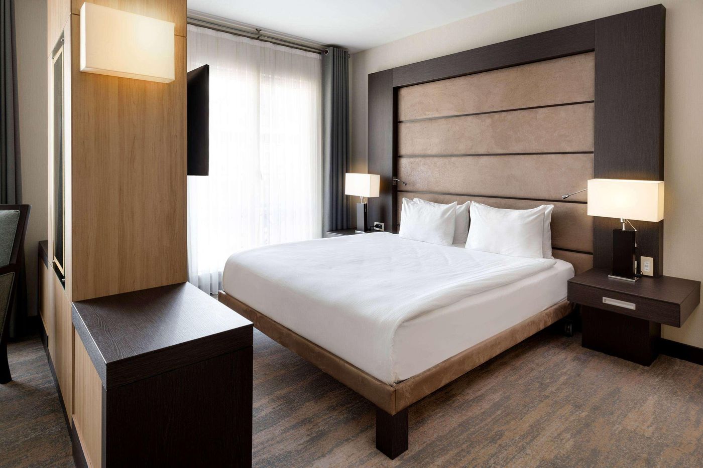 Ramada-Plaza-Istanbul-City-Centre-Room-27