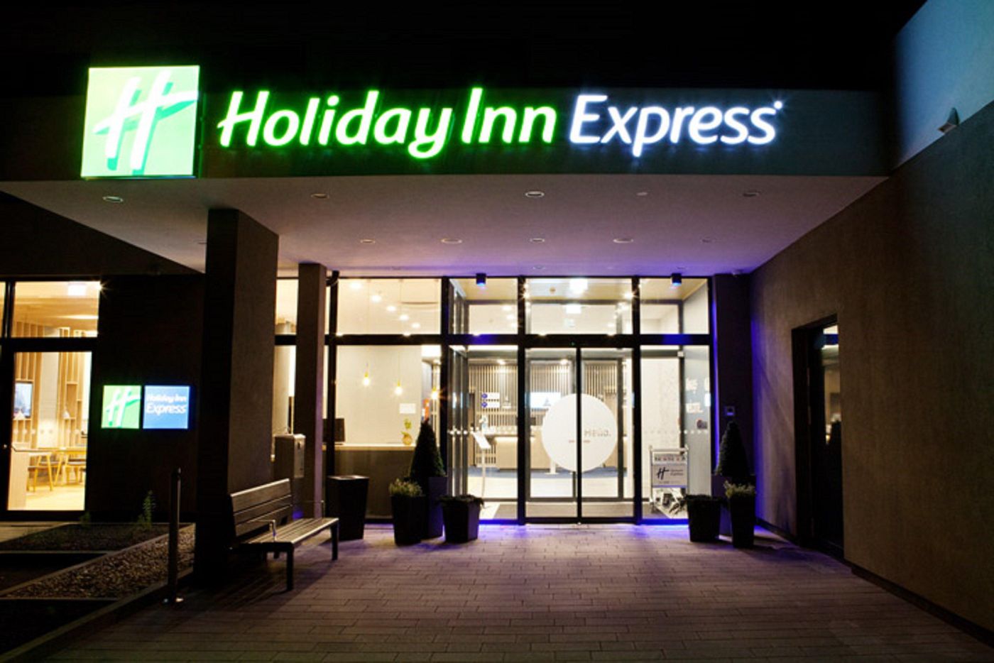 Holiday Inn Express Bochum-Germany-Bochum-General view-5
