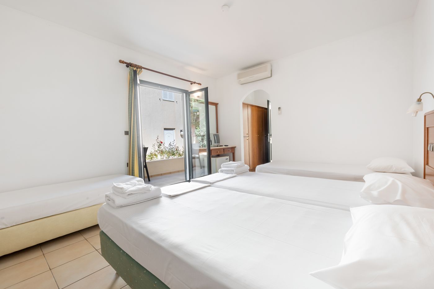 Anastasia-Hotel-Room-40