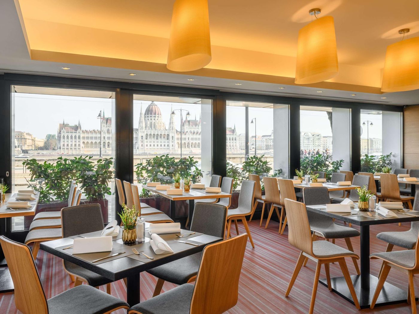 Novotel-Budapest-Danube-Restaurant-13