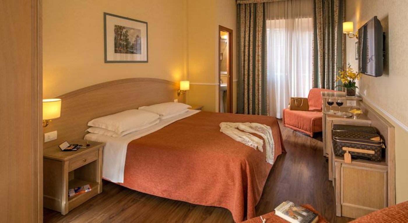 Santa-Costanza-Room-16