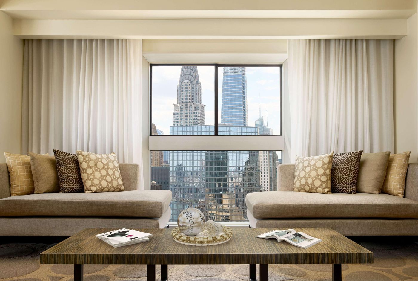 Millennium-Hilton-New-York-One-UN-Plaza-Room-48