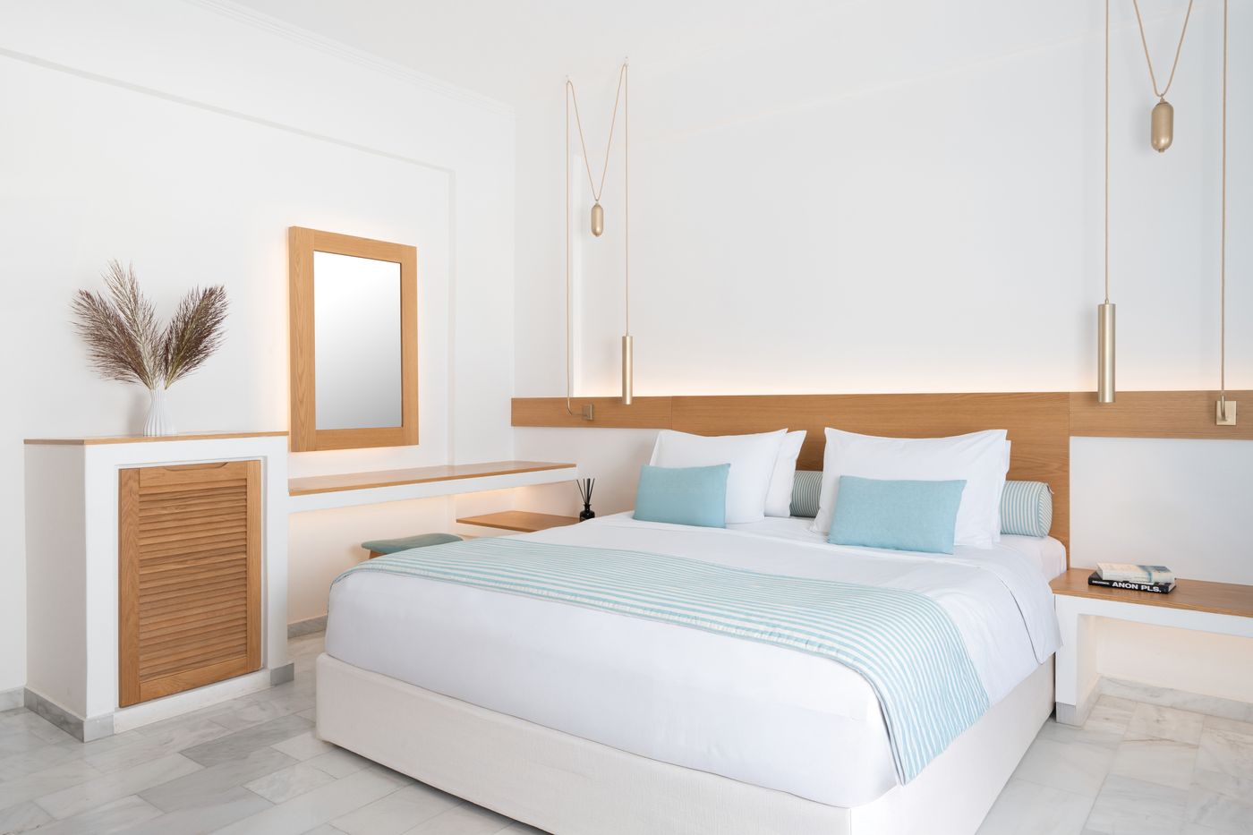 Santorini-Kastelli-Resort-Room-32