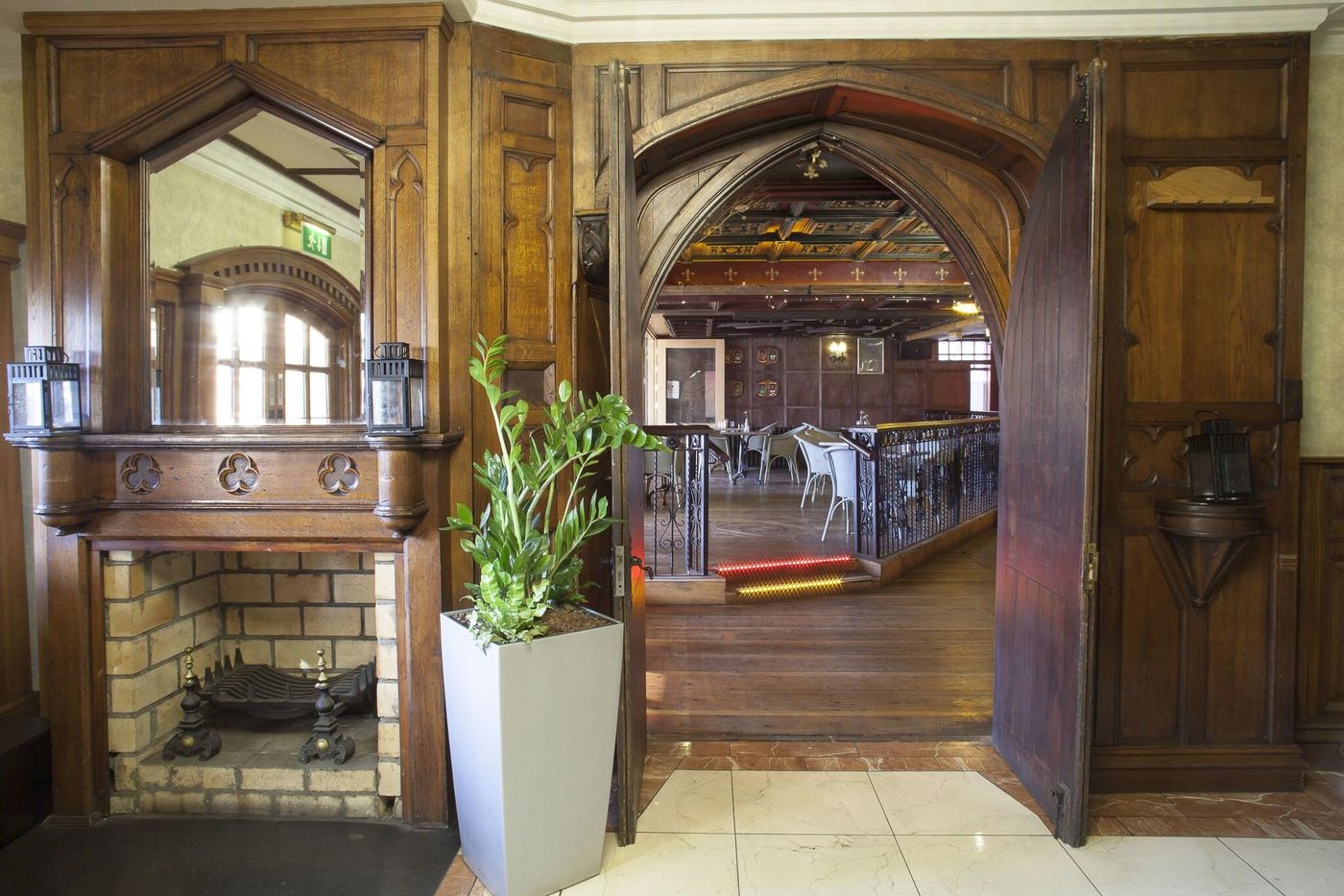 Arlington-O-Connell-Bridge-Lobby-3