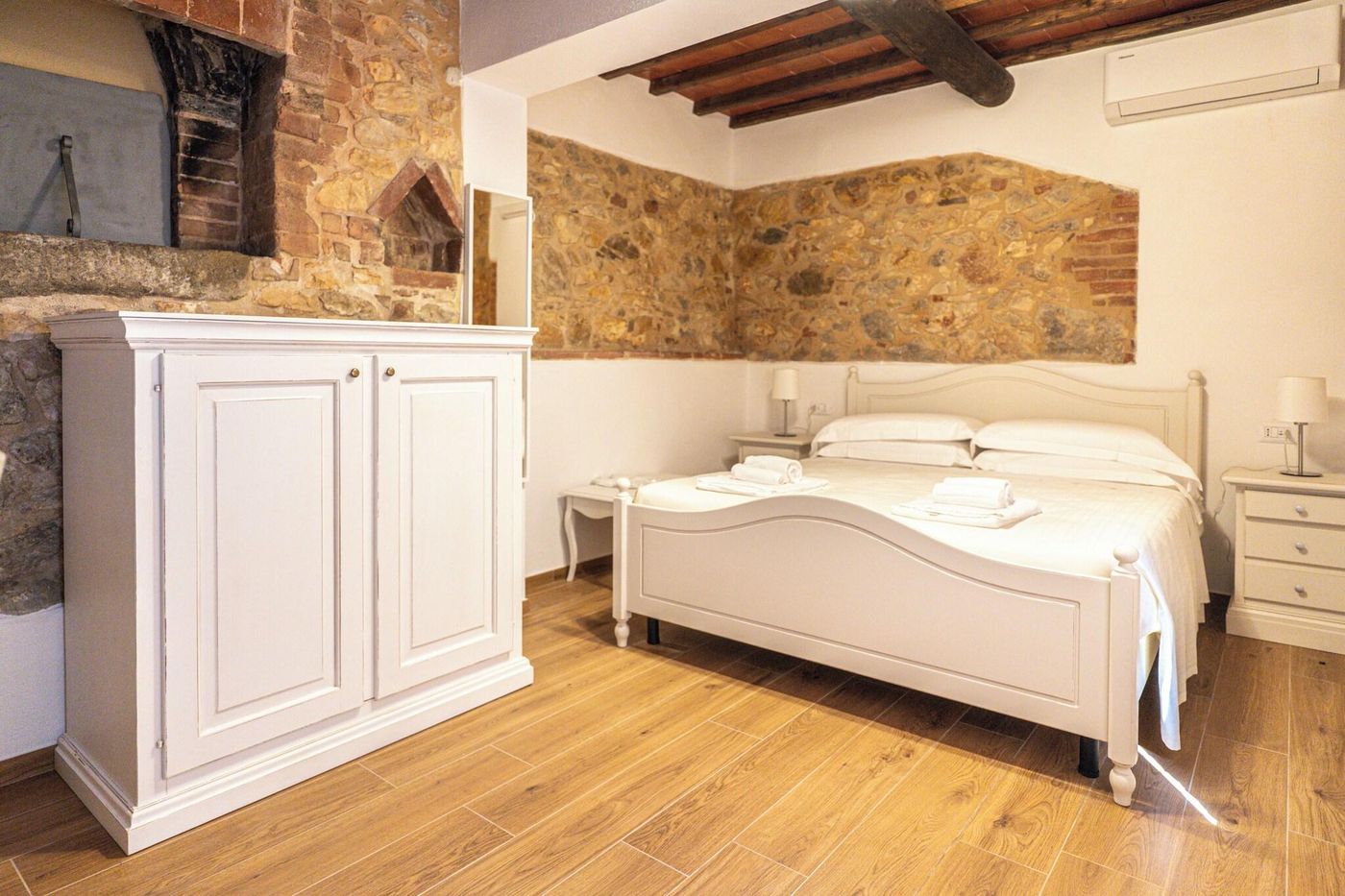 Borgo-Il-Poggiaccio-Room-40