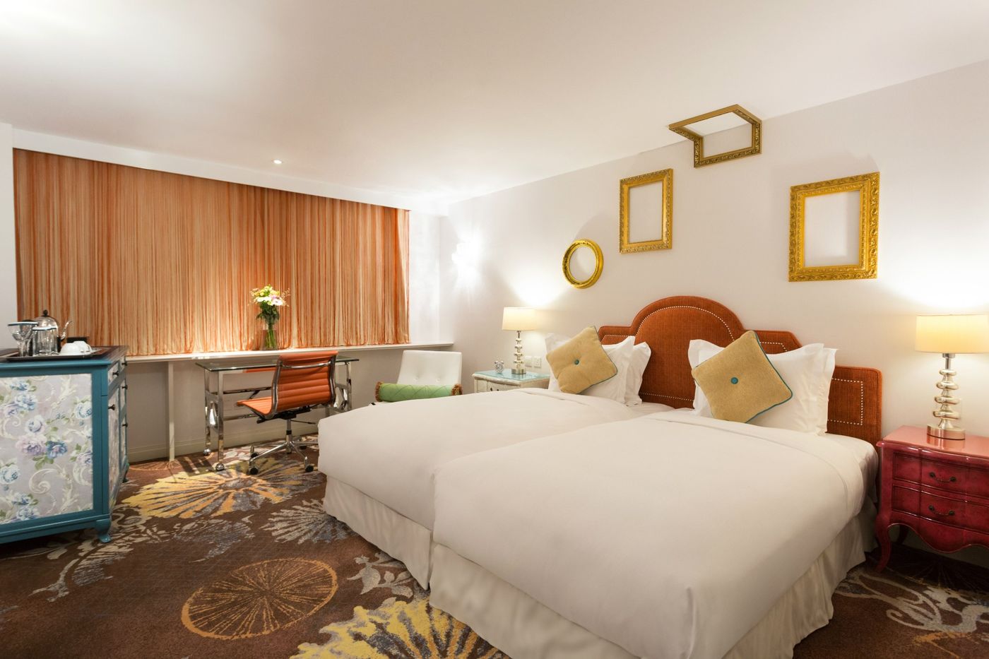 The-Luxe-Manor-Room-2
