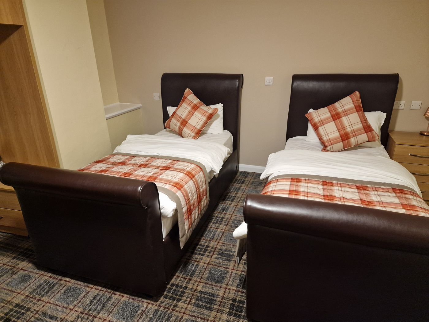 Britannia Inn Glasgow-United Kingdom-GLASGOW-Room-8
