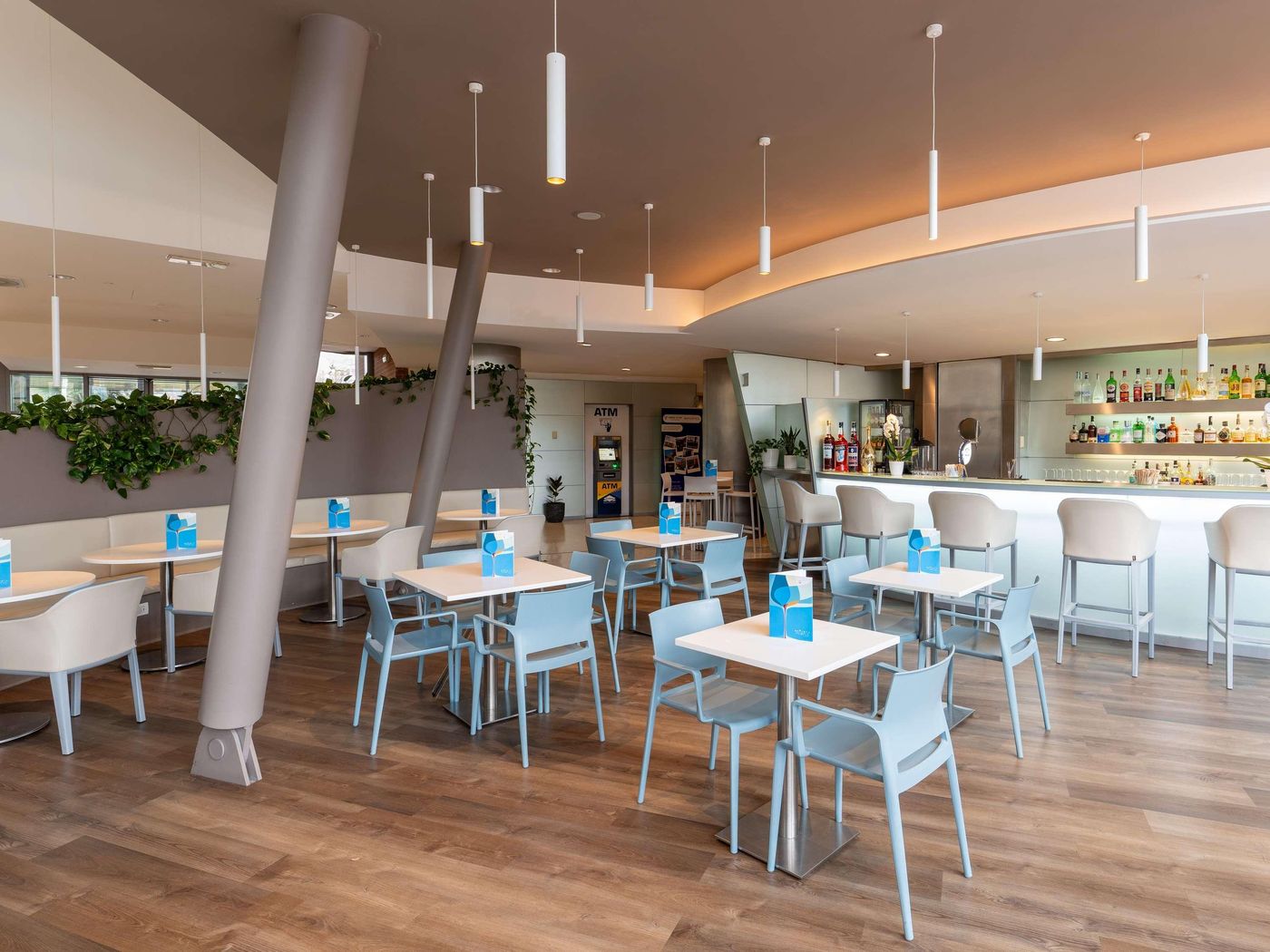 Novotel-Venezia-Mestre-Castellana-Bar-10