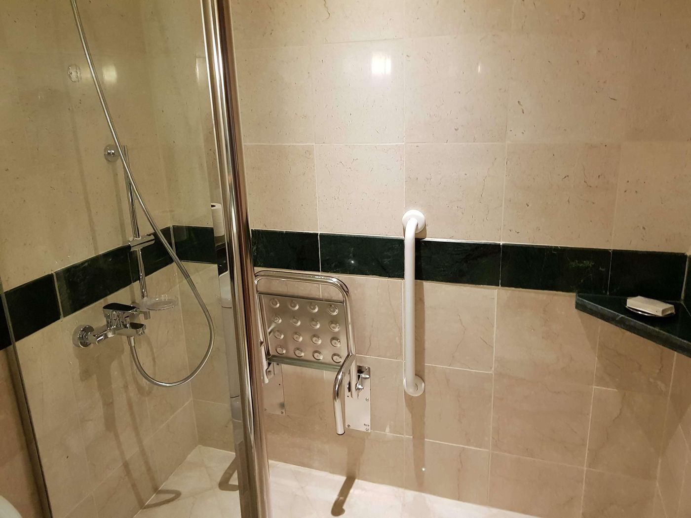 Hilton-Dubai-Jumeirah-Room-51