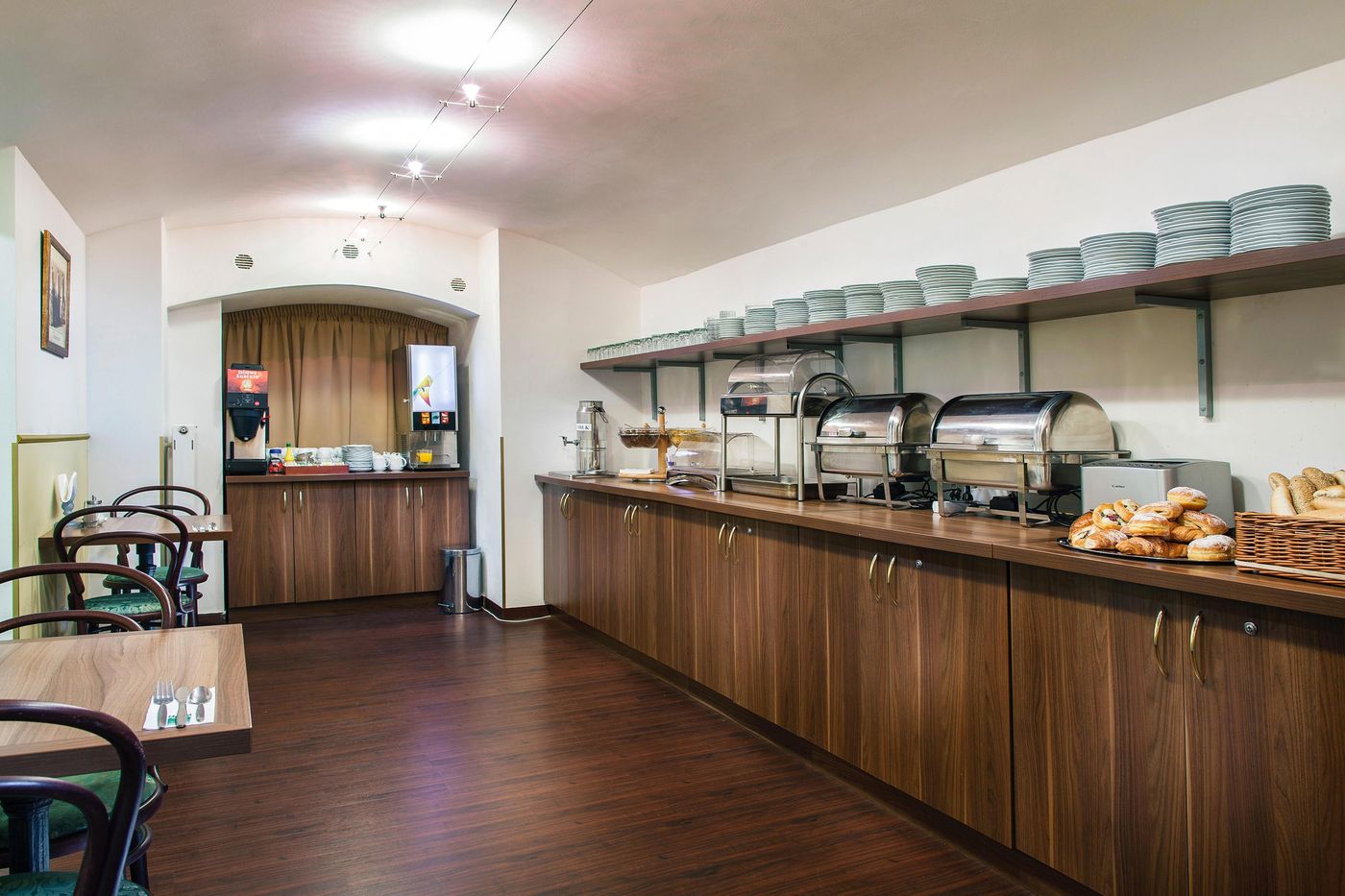 Taurus-Restaurant-42