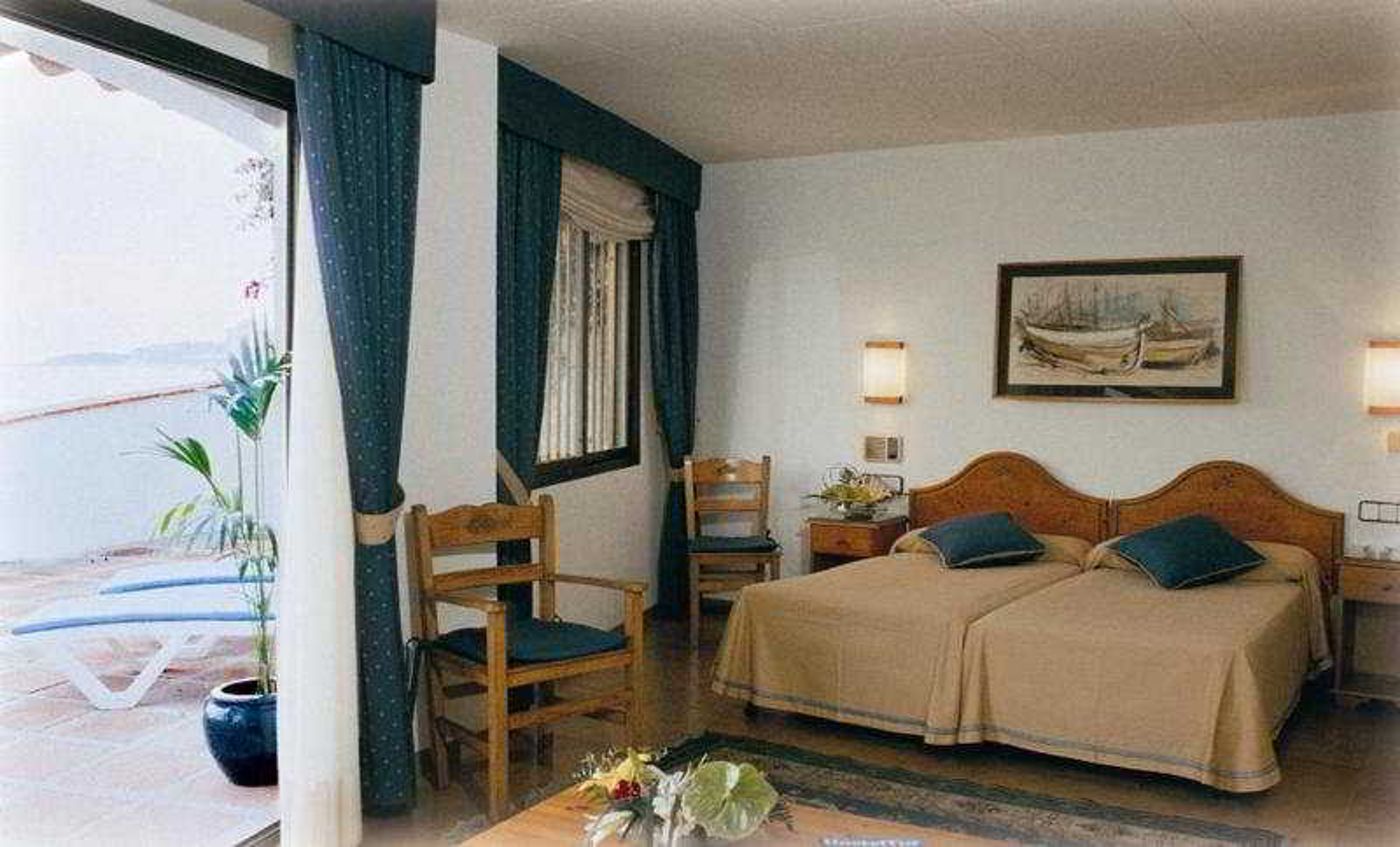 Costa-Brava-Room-5