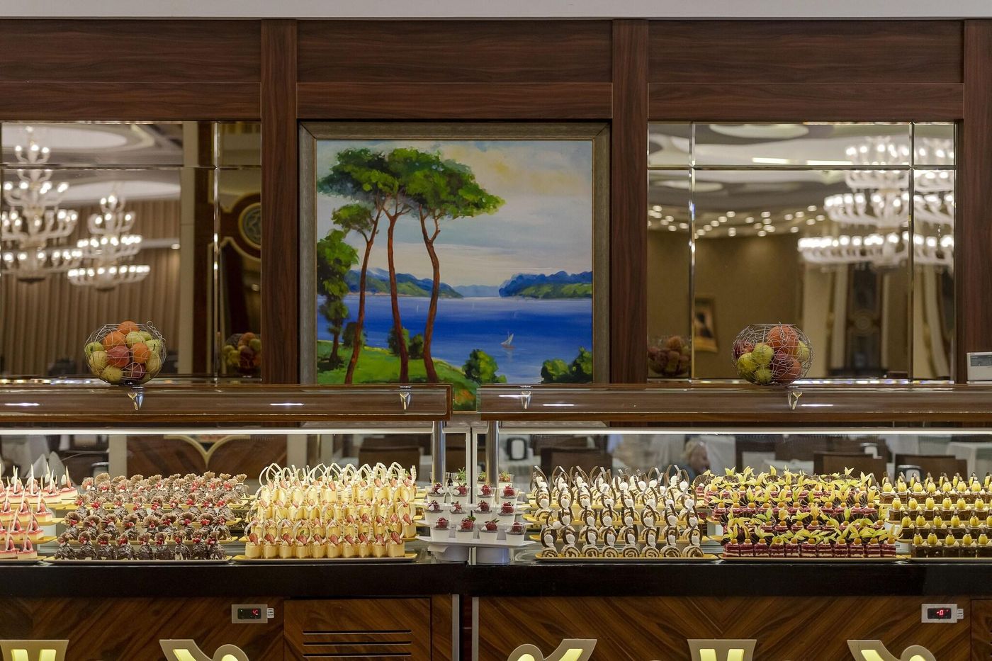 Side-Premium-Restaurant-49