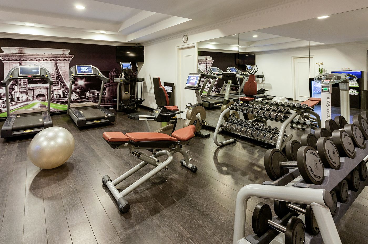 Sofitel-Budapest-Sports-and-Entertainment-44