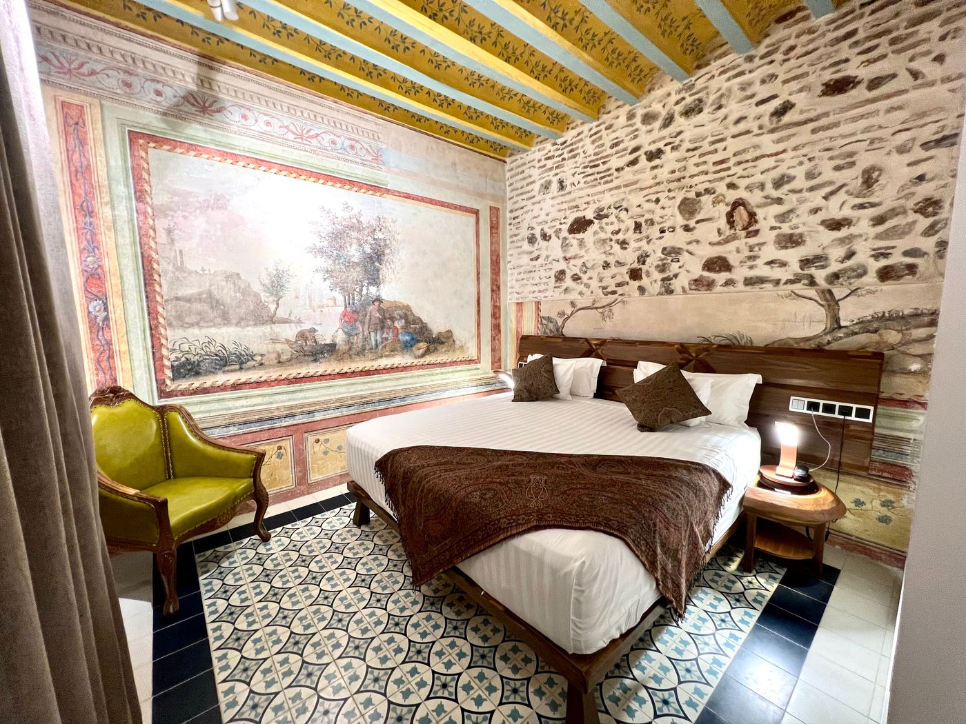 Anahita-Boutique-Hotel-Room-2