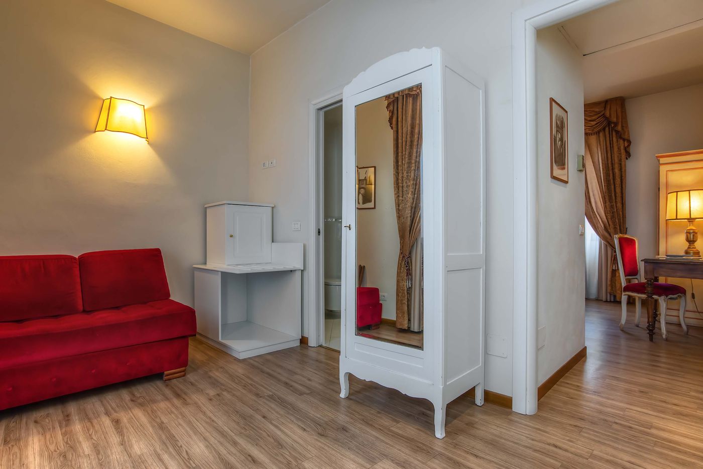 Machiavelli-Palace-Room-36