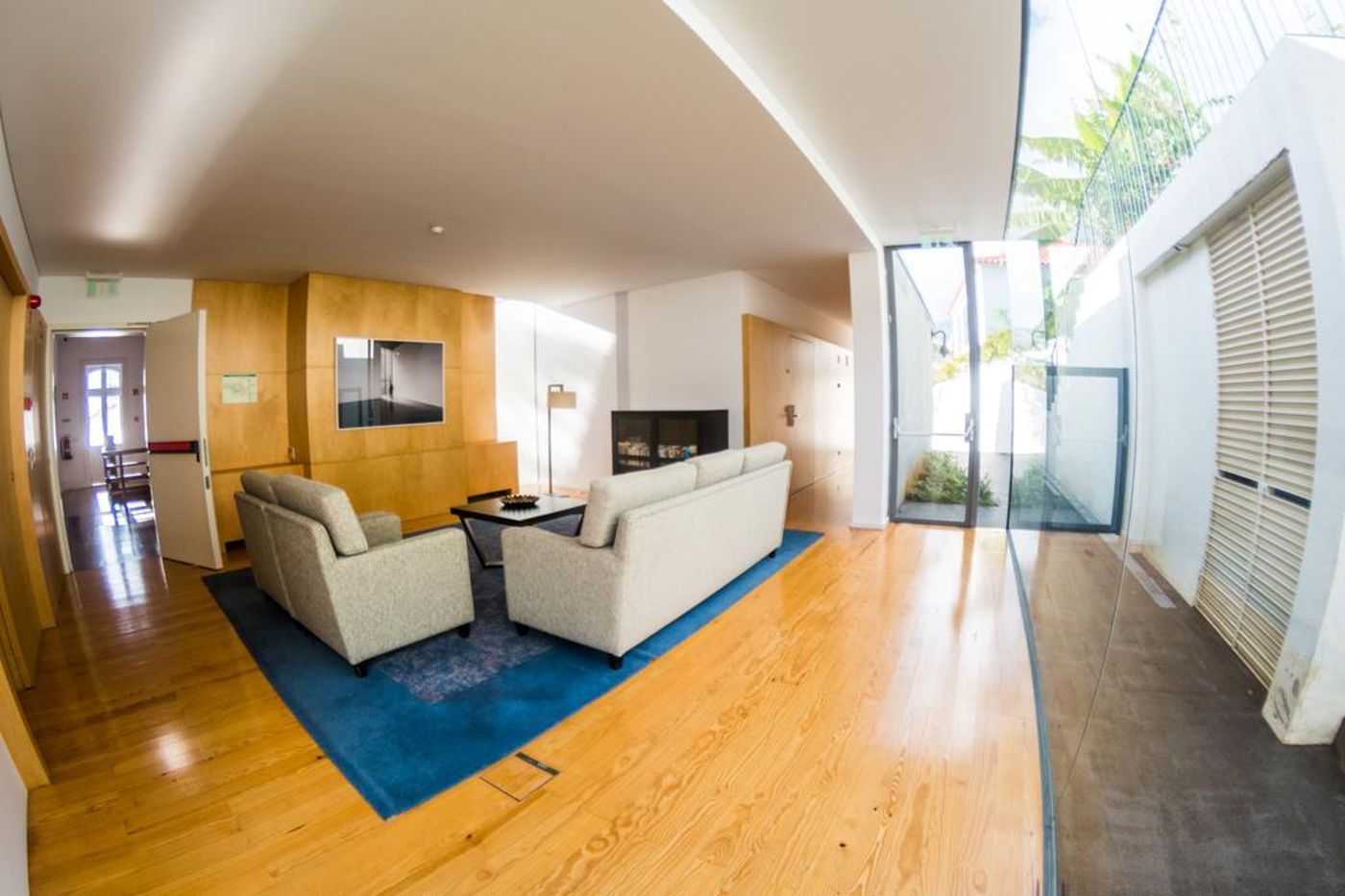 Arts-In-Hotel-Conde-Carvalhal-Lobby-28