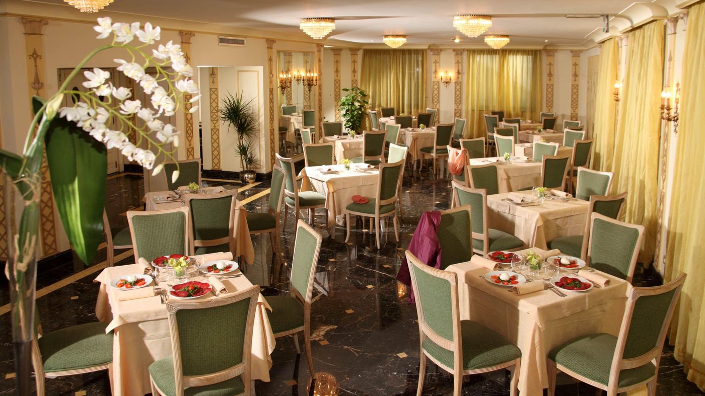 Hotel-Donna-Laura-Palace-Restaurant-22