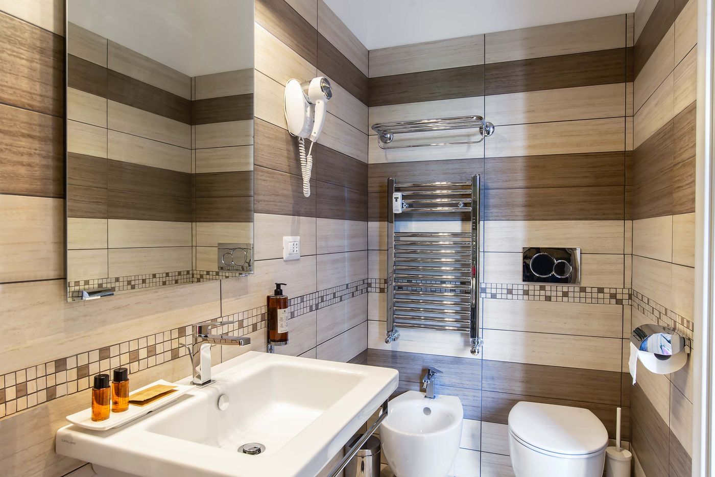 Rome-Central-Rooms-Room-13