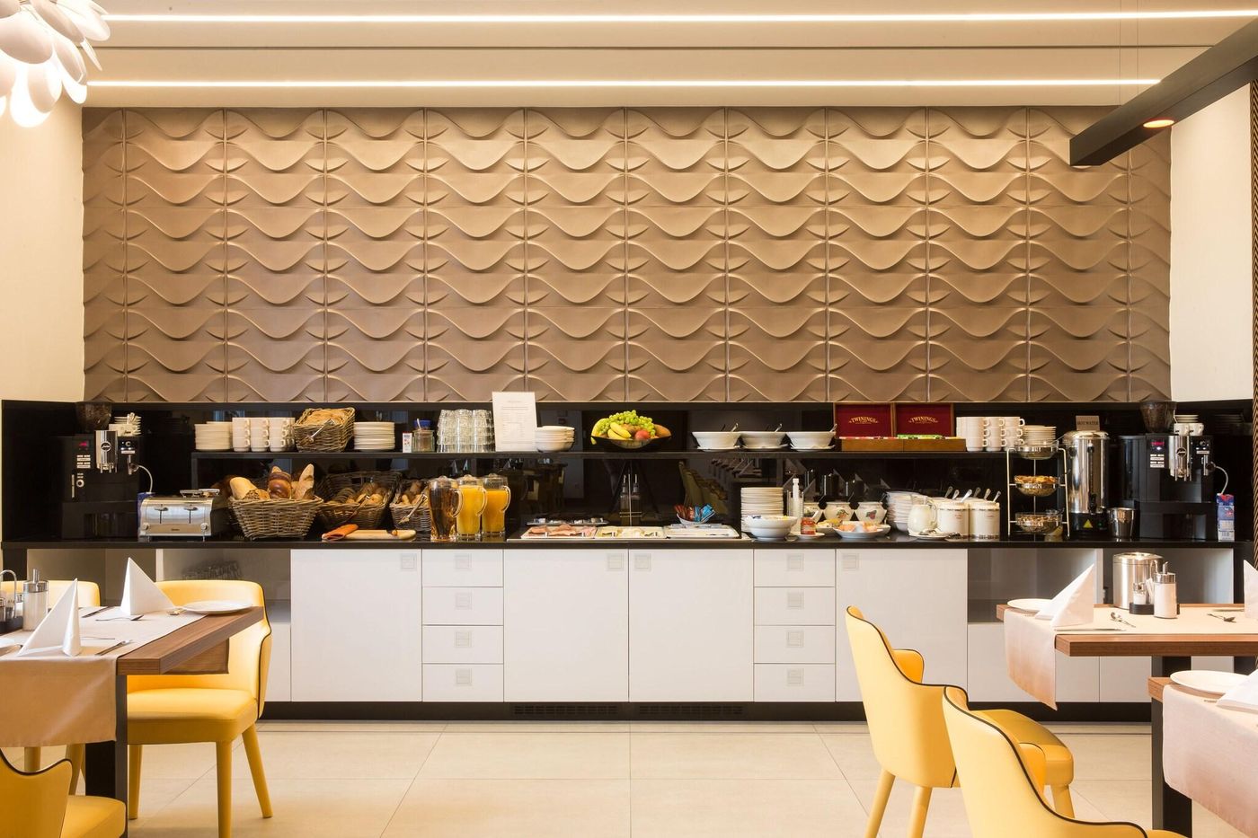 Boutique-Hotel-Victoria-Budapest-Restaurant-22