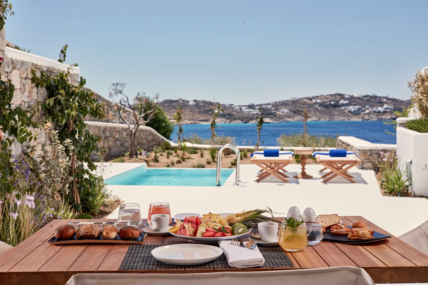 Katikies-Mykonos---The-Leading-Hotels-Of-The-World-Room-13